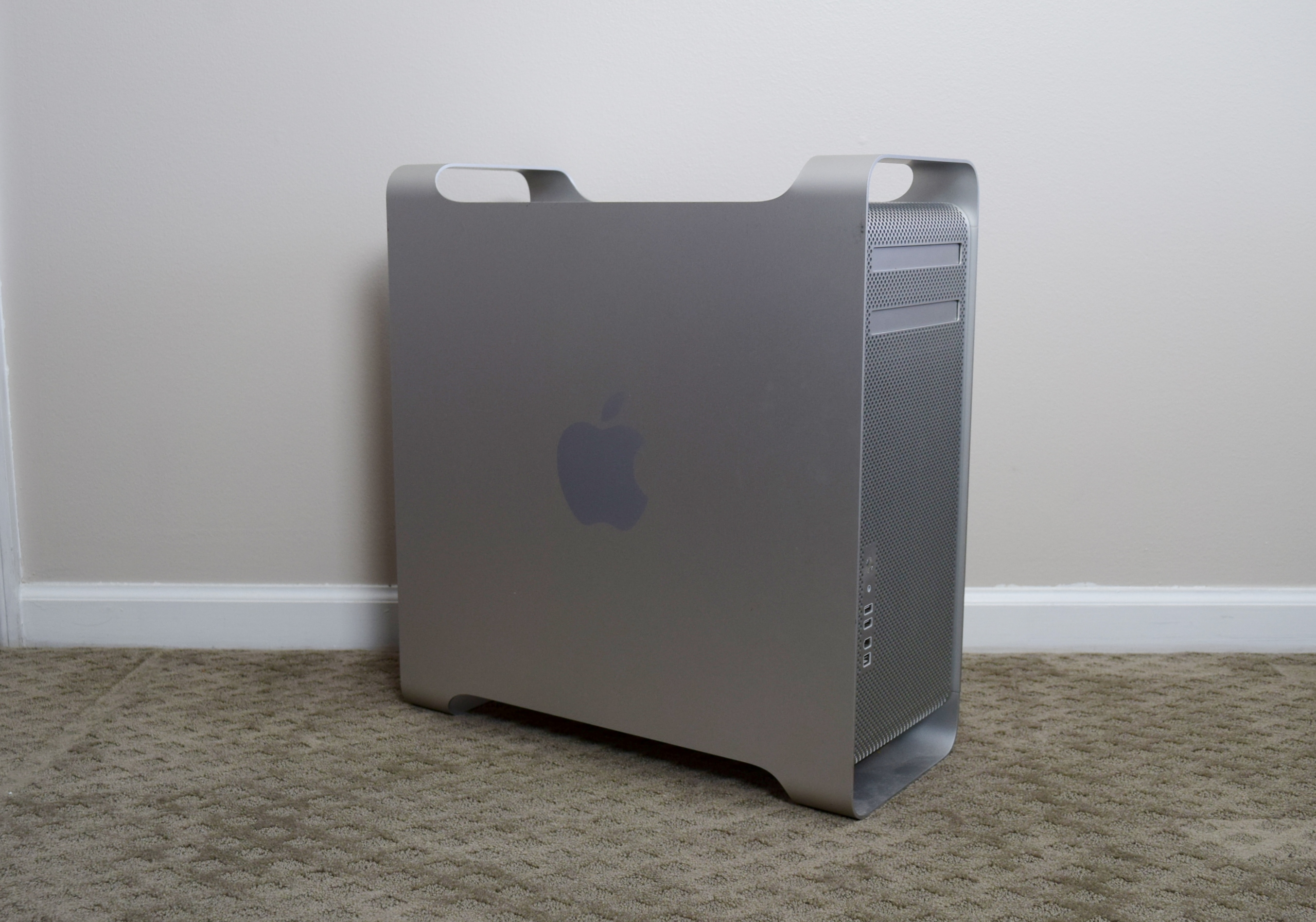 Apple Mac Pro "Quad Core" Tower