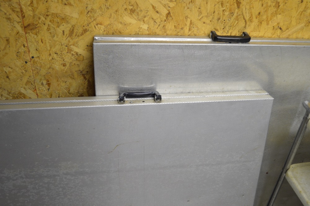 Aluminum Folding Tables, Metal Cart and Display Case