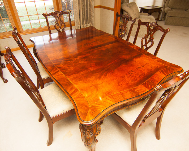 Henredon Dining Table and Chairs