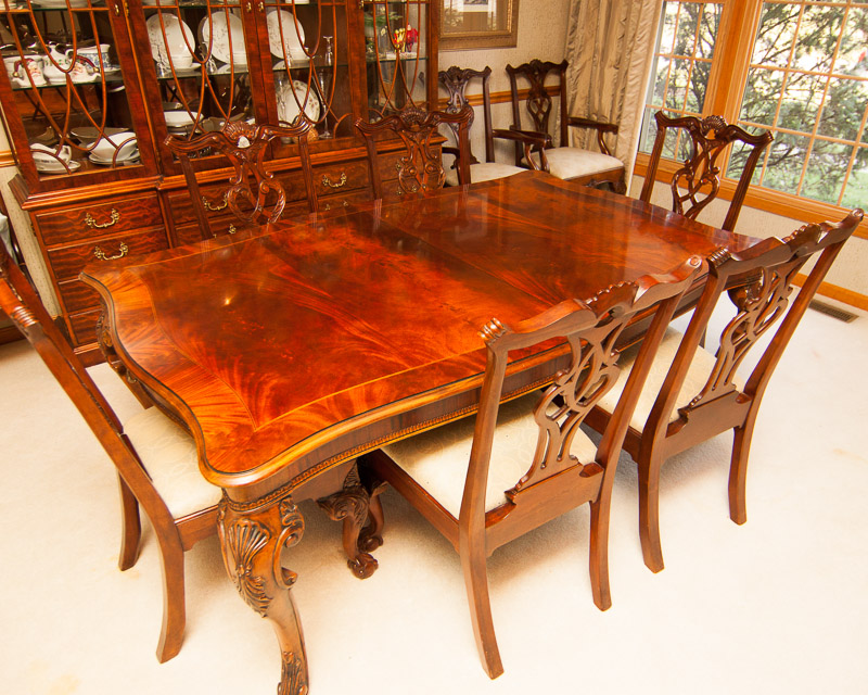 Henredon Dining Table and Chairs