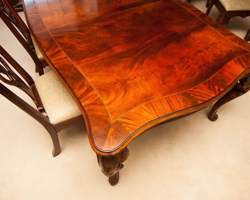 Henredon Dining Table and Chairs