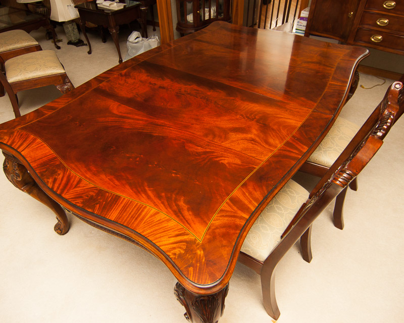 Henredon Dining Table and Chairs