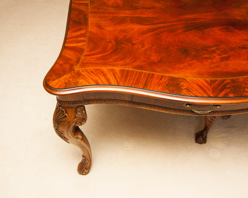 Henredon Dining Table and Chairs