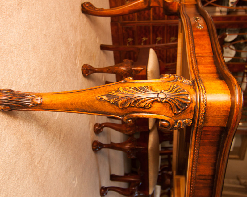 Henredon Dining Table and Chairs