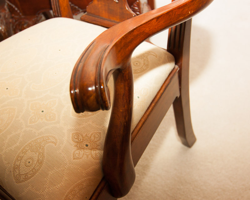 Henredon Dining Table and Chairs