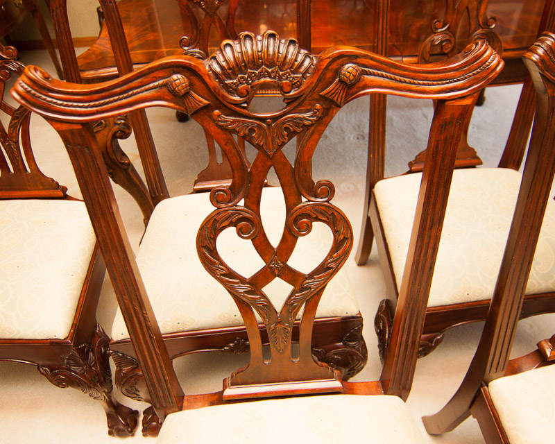 Henredon Dining Table and Chairs