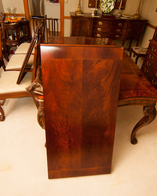 Henredon Dining Table and Chairs