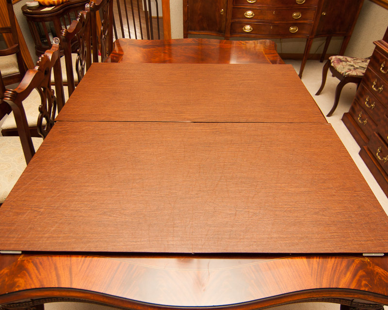 Henredon Dining Table and Chairs