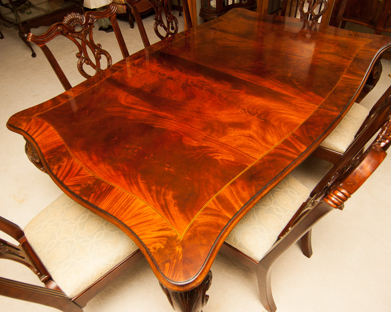 Henredon Dining Table and Chairs