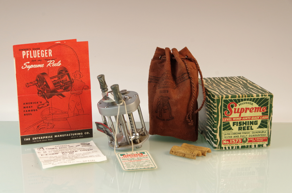 Pfleuger Supreme No. 1573 Vintage Fishing Reel with Box and Pouch