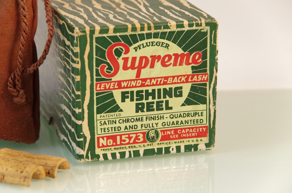 Pfleuger Supreme No. 1573 Vintage Fishing Reel with Box and Pouch
