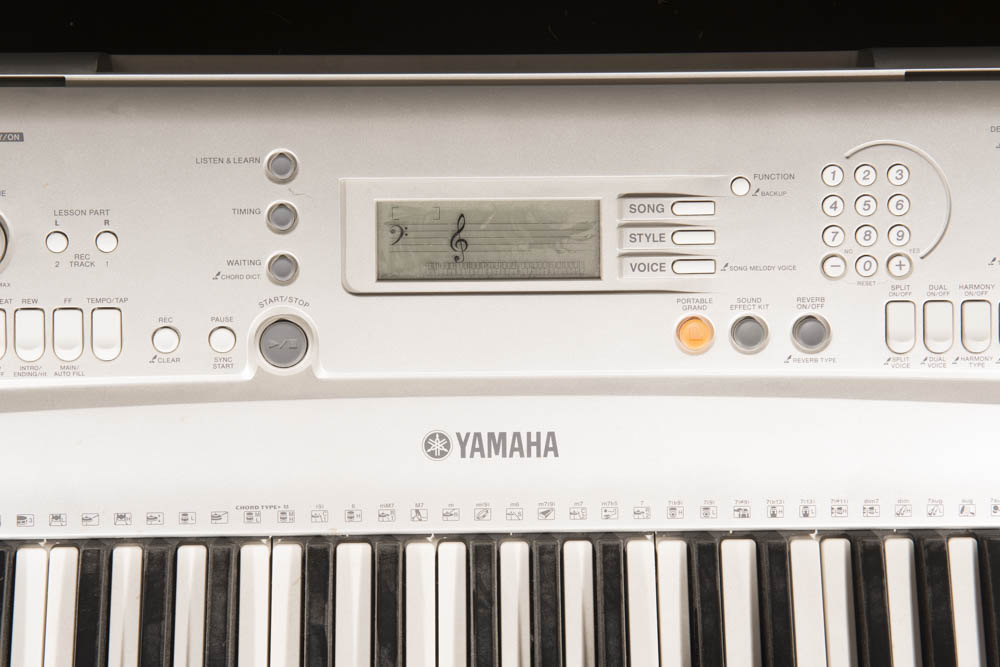 Yamaha Portatone Electric Keyboard