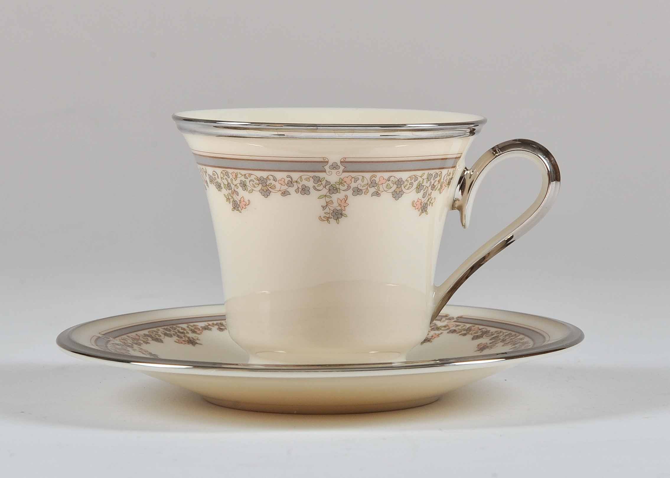 Lenox Lace Point China Dinnerware Set