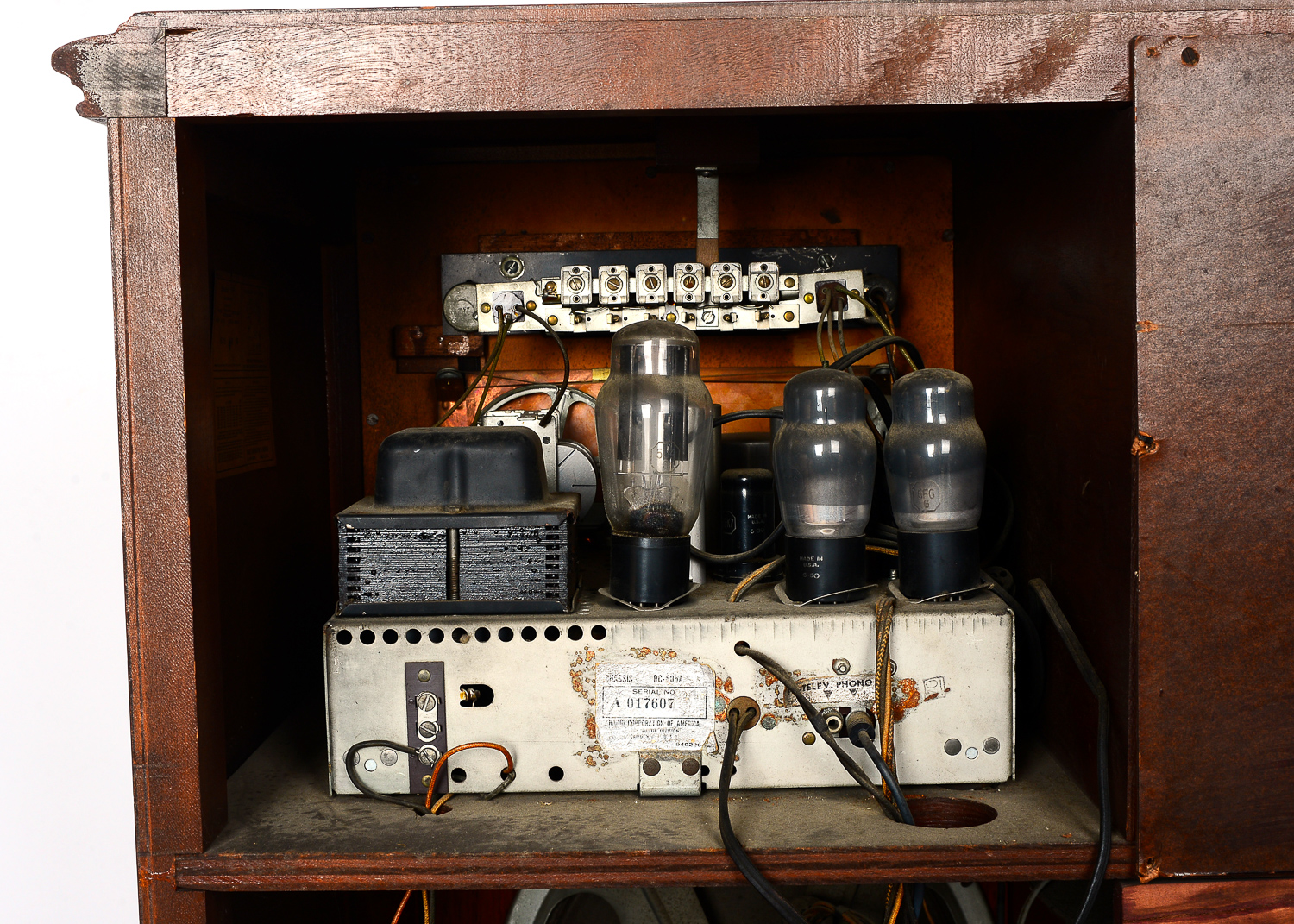 1946 RCA Victor Victrola Stereo Cabinet