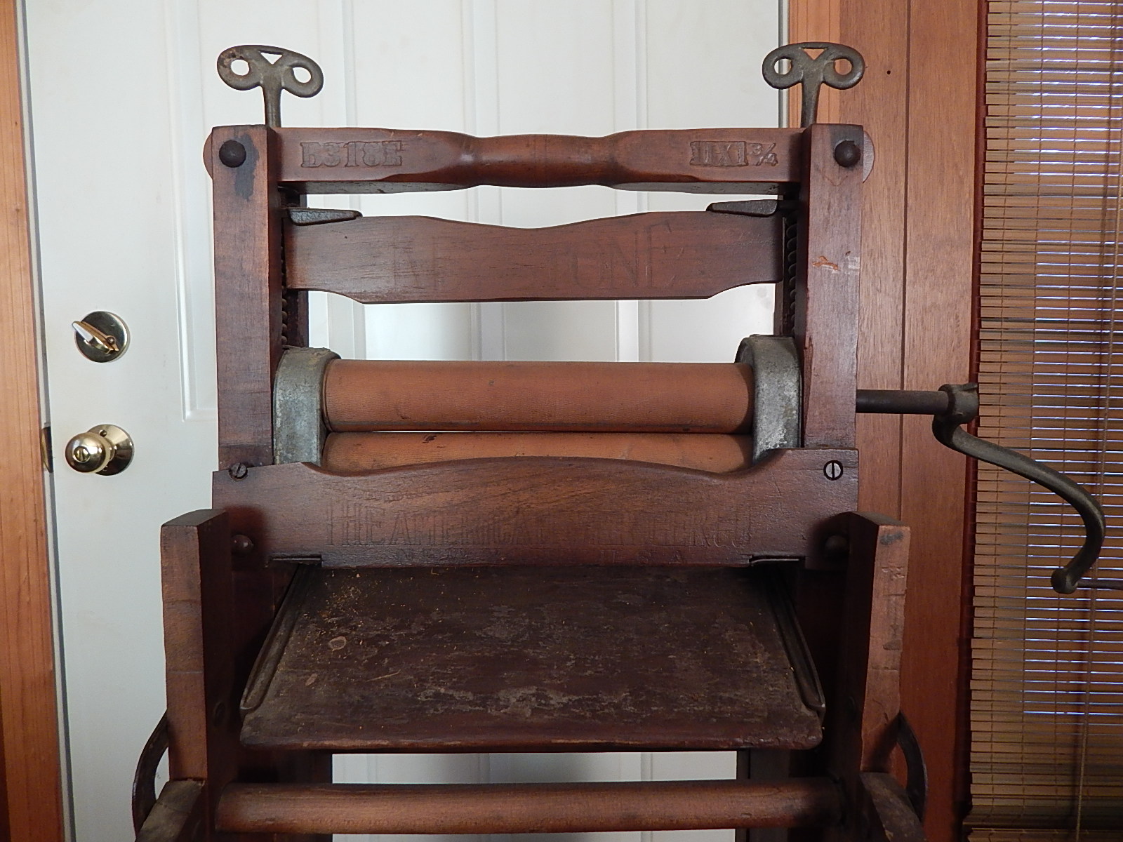 Antique American Wringer Co. Clothes Wringer