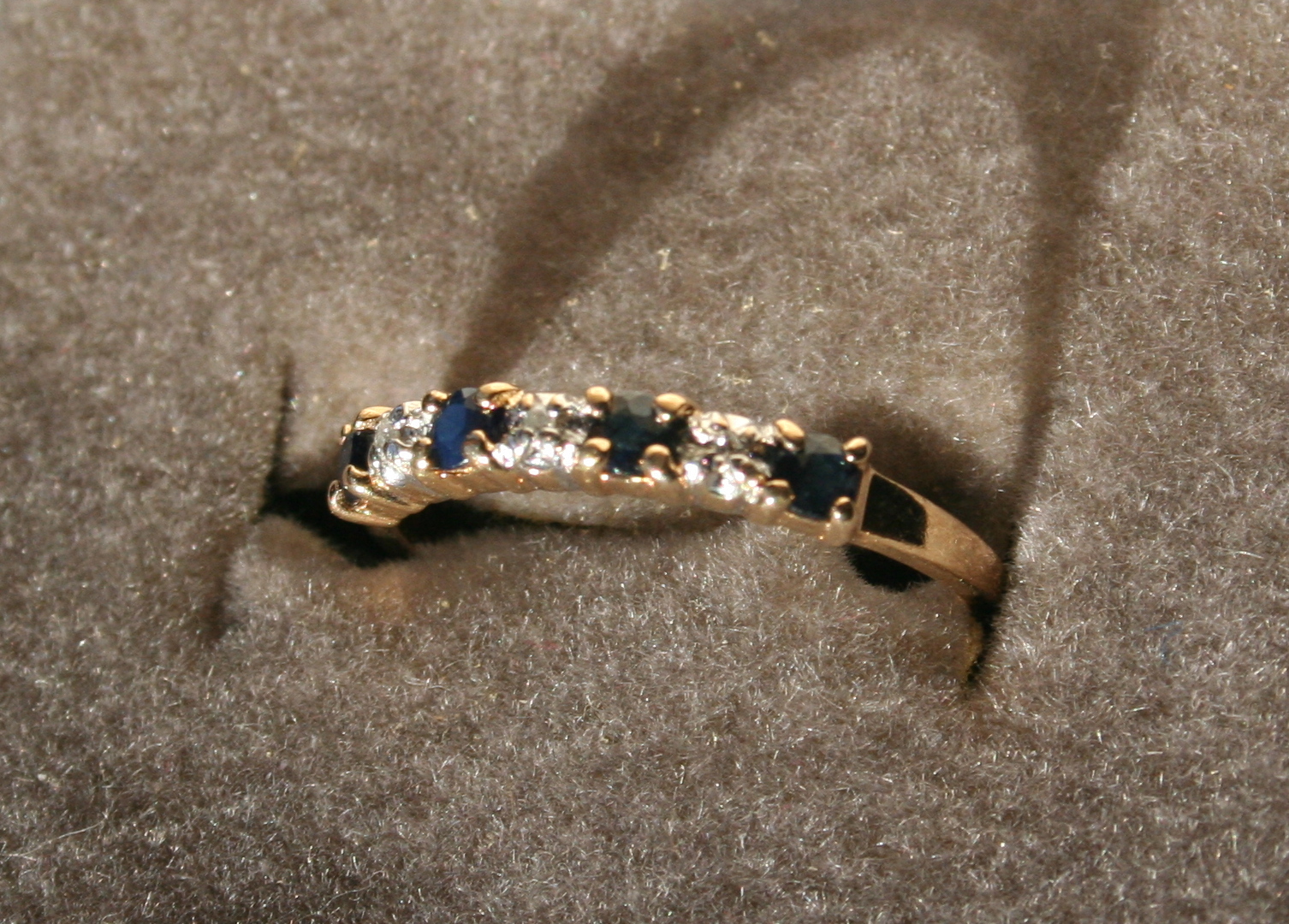 10K Yellow Gold Diamond and Sapphire Ring