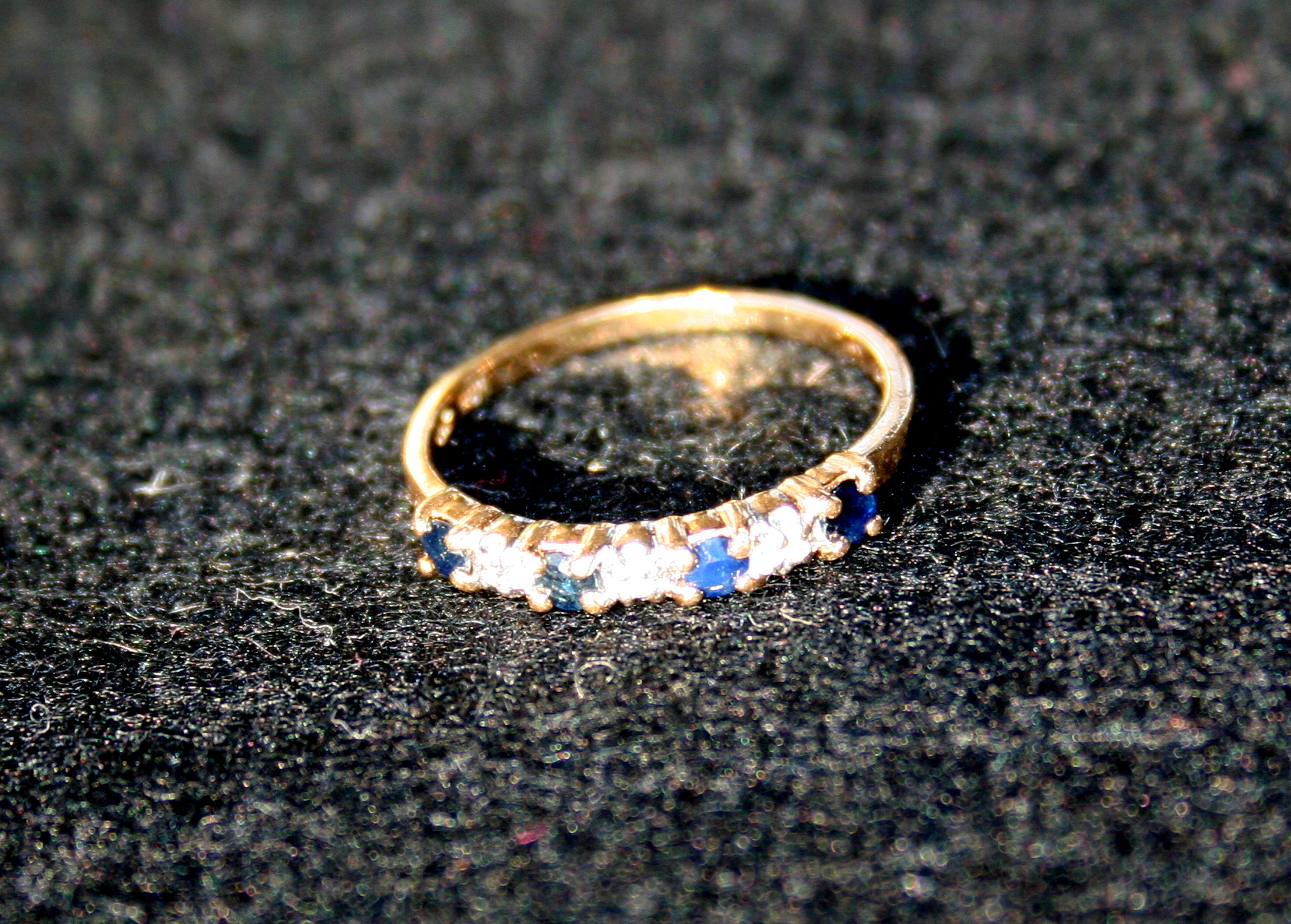 10K Yellow Gold Diamond and Sapphire Ring