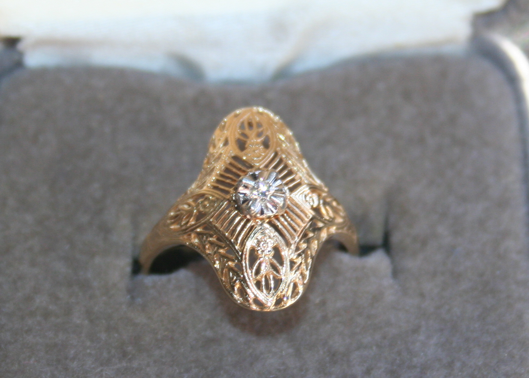 14K Yellow Gold Filigree Diamond Ring