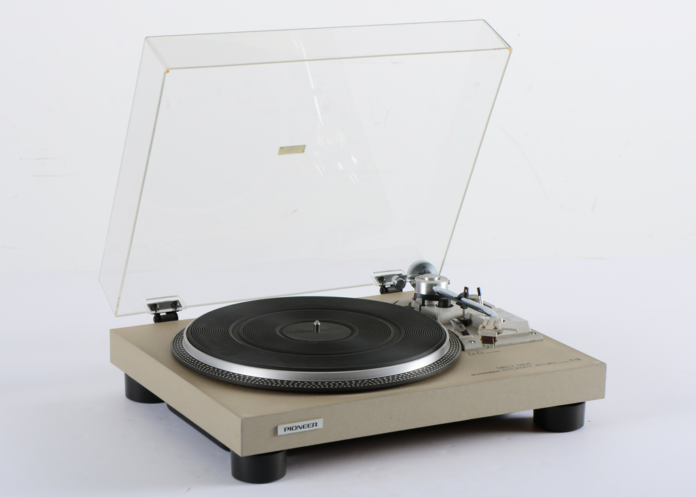 Pioneer PL-518 Turntable