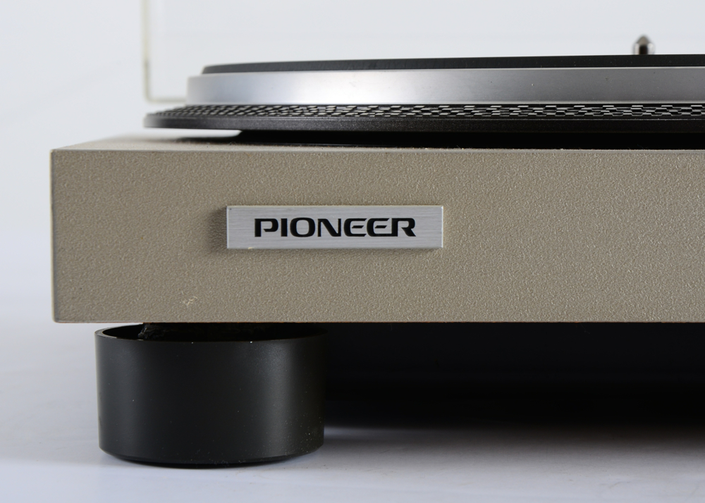 Pioneer PL-518 Turntable
