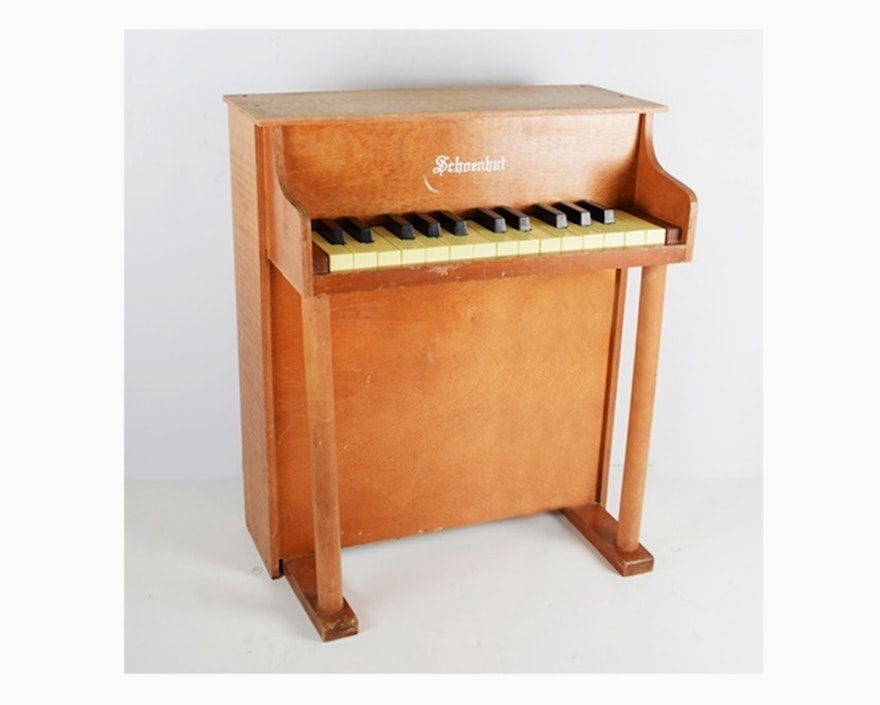 Vintage 1960s Schoenhut Toy Piano