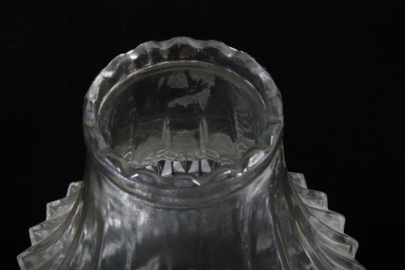 Antique Diamond Patterned Oil Lamp