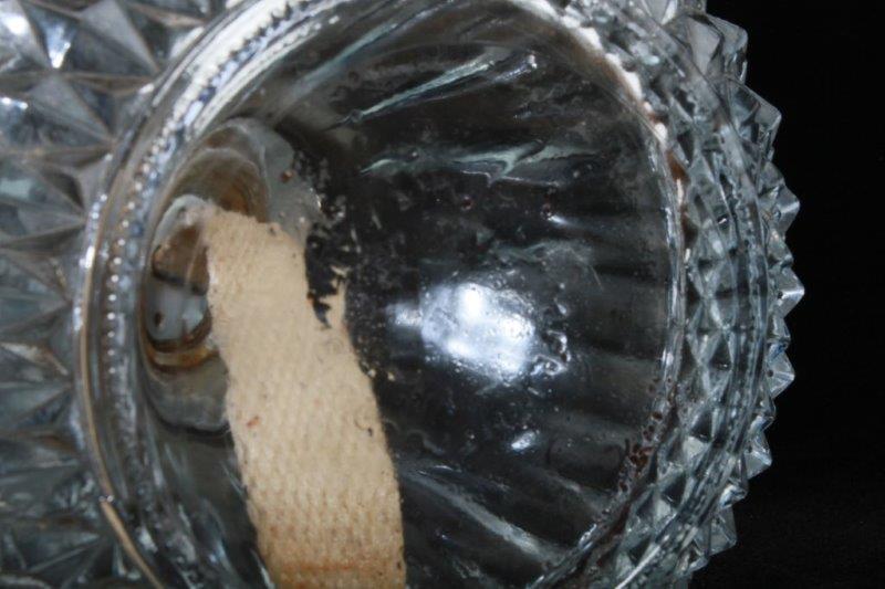 Antique Diamond Patterned Oil Lamp