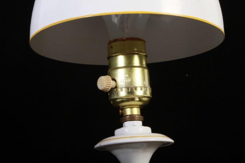 Vintage Portable Metal Table Lamp from Underwriter