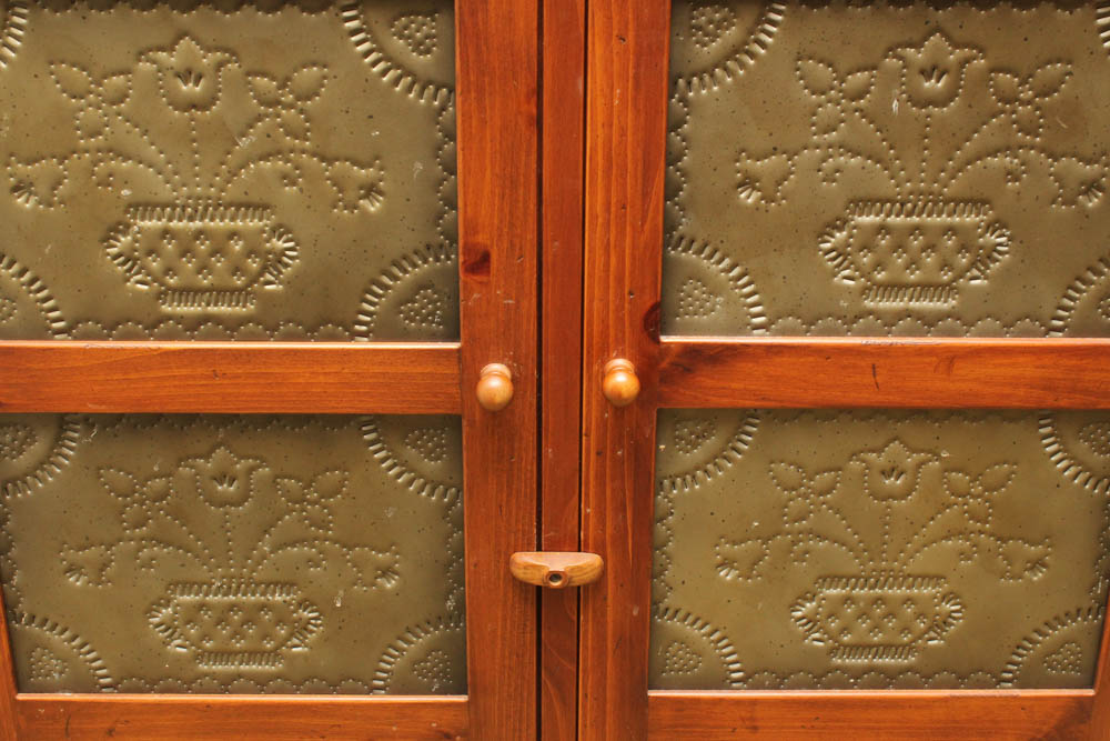 Ethan Allen Pine Pie Safe