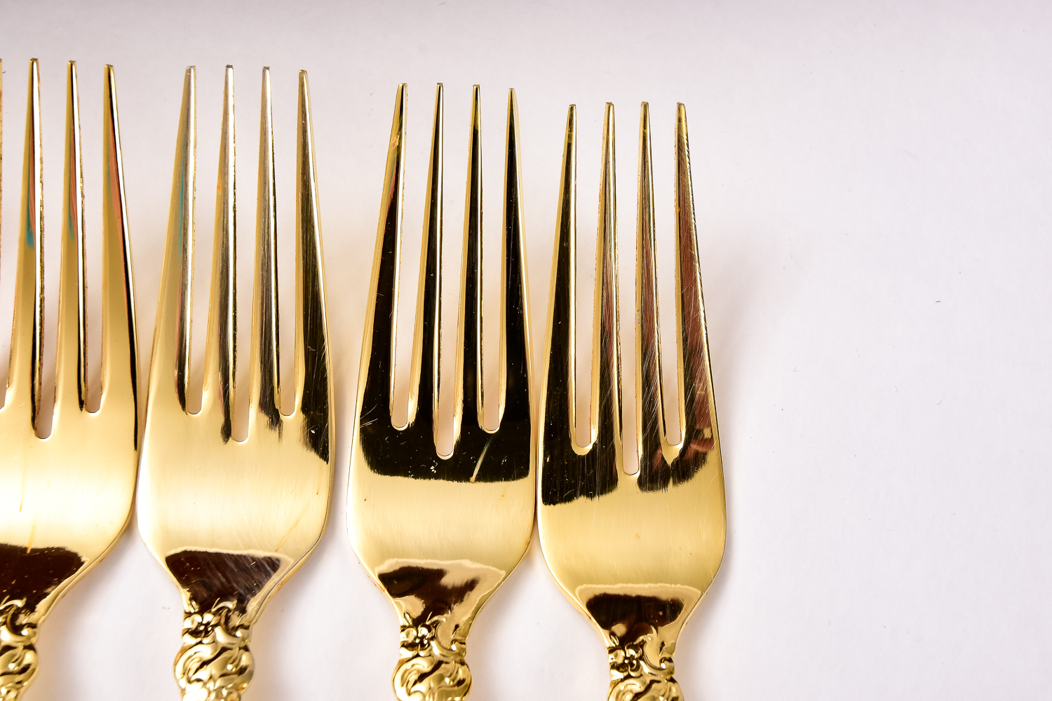 Gold Tone Stainless Steel Flatware