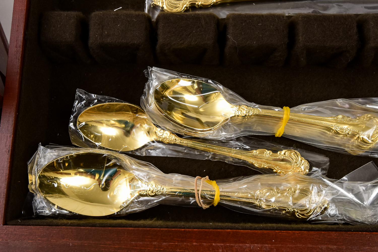 Gold Tone Stainless Steel Flatware