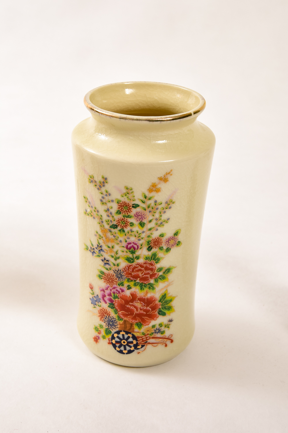 Charming Table Decorative Collection Including Fenton