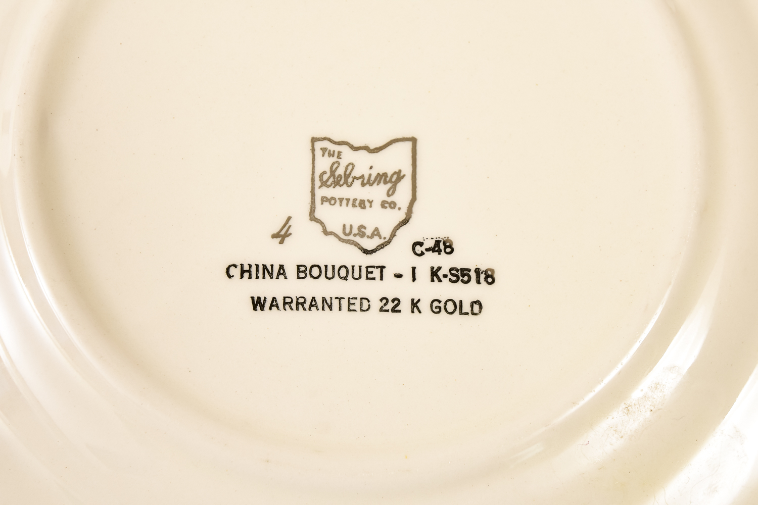 Charming Table Decorative Collection Including Fenton