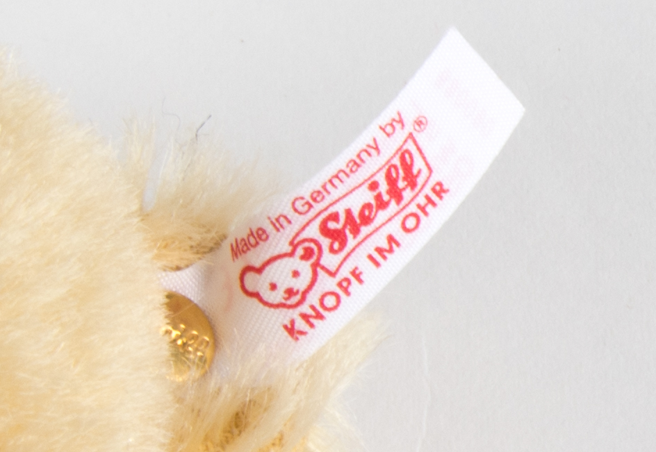 Steiff Classic Pooh 75th Anniversary