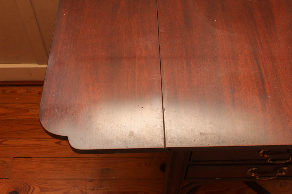 Henkel Harris Drop Leaf Side Table