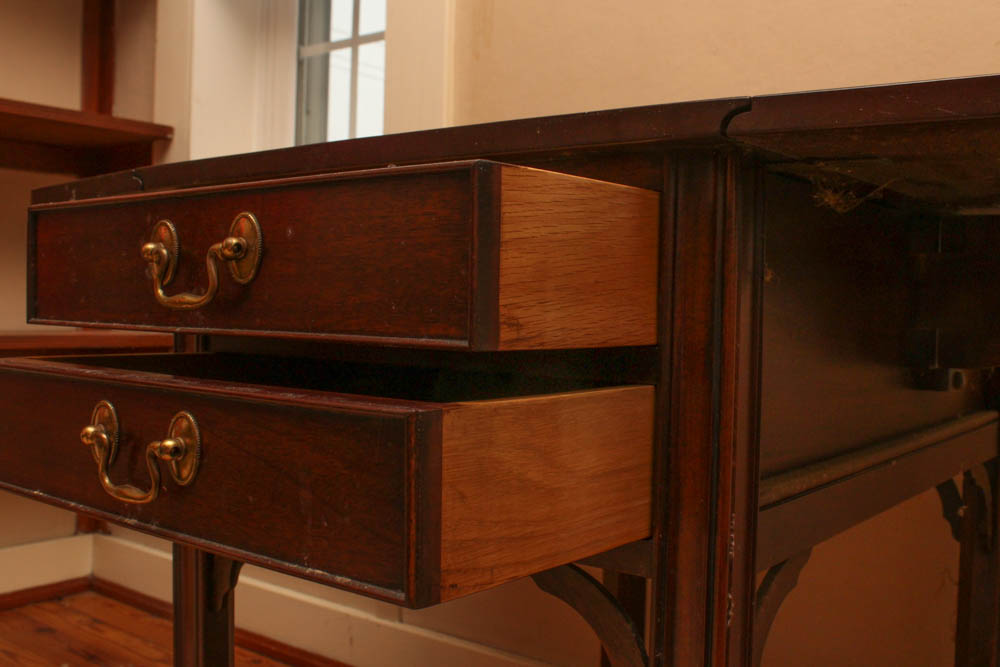 Henkel Harris Drop Leaf Side Table