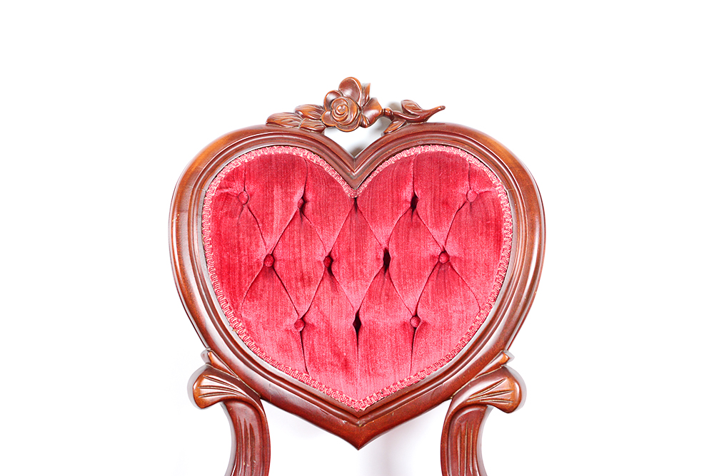 Vintage Heart Back Side Chair