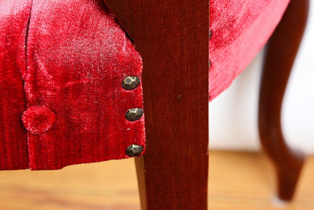 Vintage Heart Back Side Chair