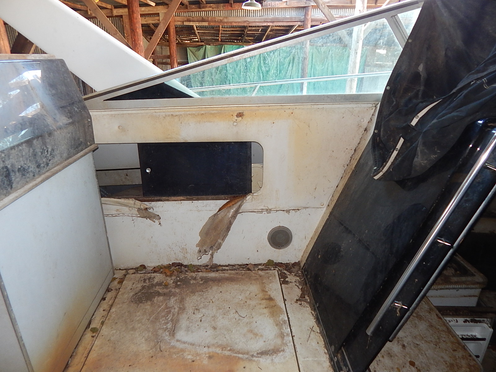 1987 33' Chris Craft 'Amerosport' Watercraft Boat - Project