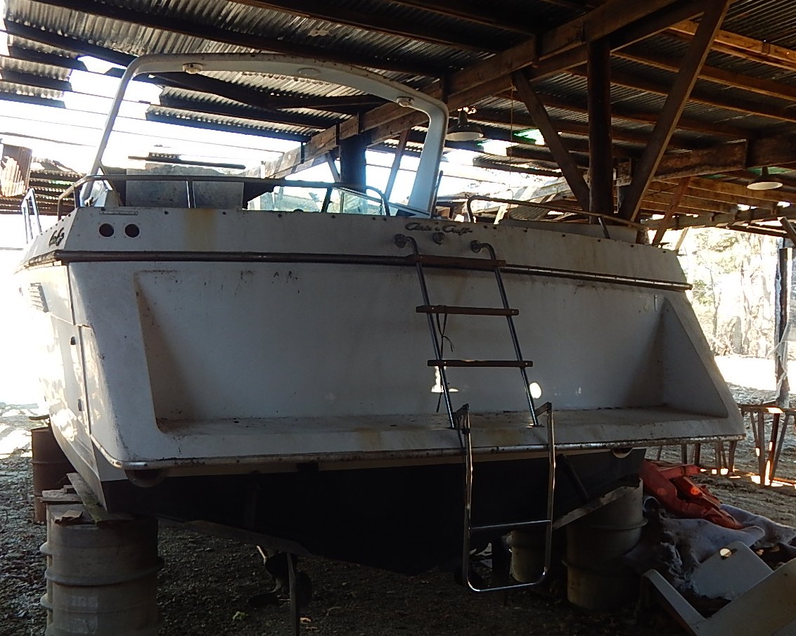 1987 33' Chris Craft 'Amerosport' Watercraft Boat - Project