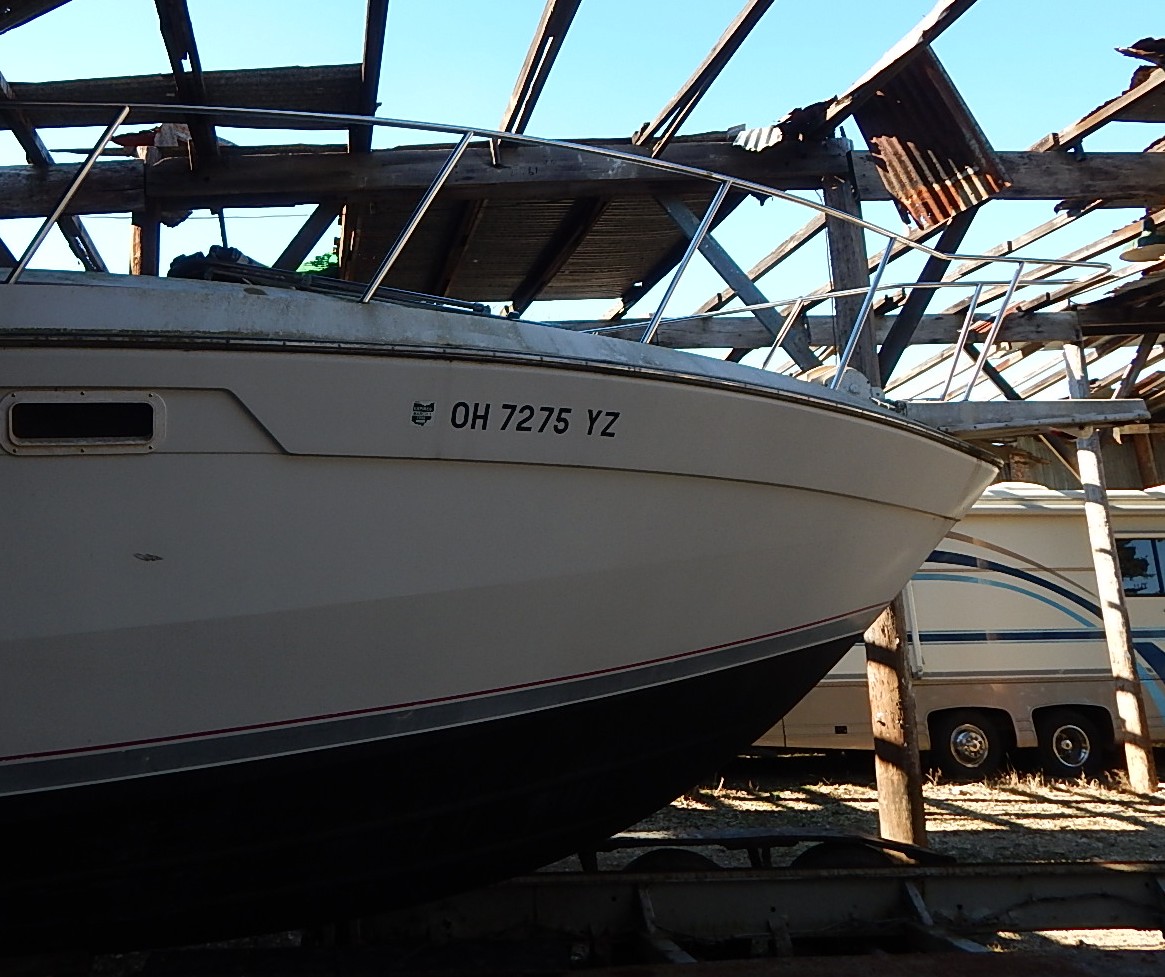 1987 33' Chris Craft 'Amerosport' Watercraft Boat - Project