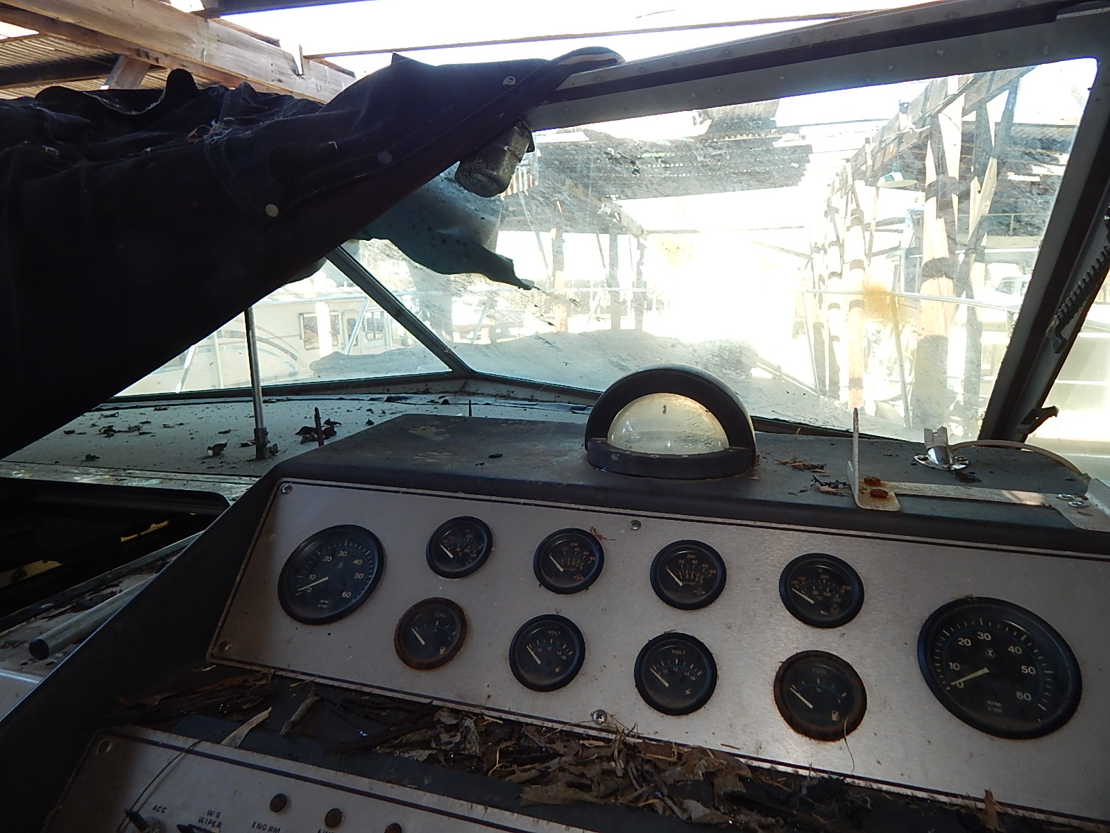 1987 33' Chris Craft 'Amerosport' Watercraft Boat - Project