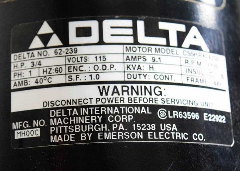 Delta 12" Variable Speed Wood Lathe with Turning Tools and Manual