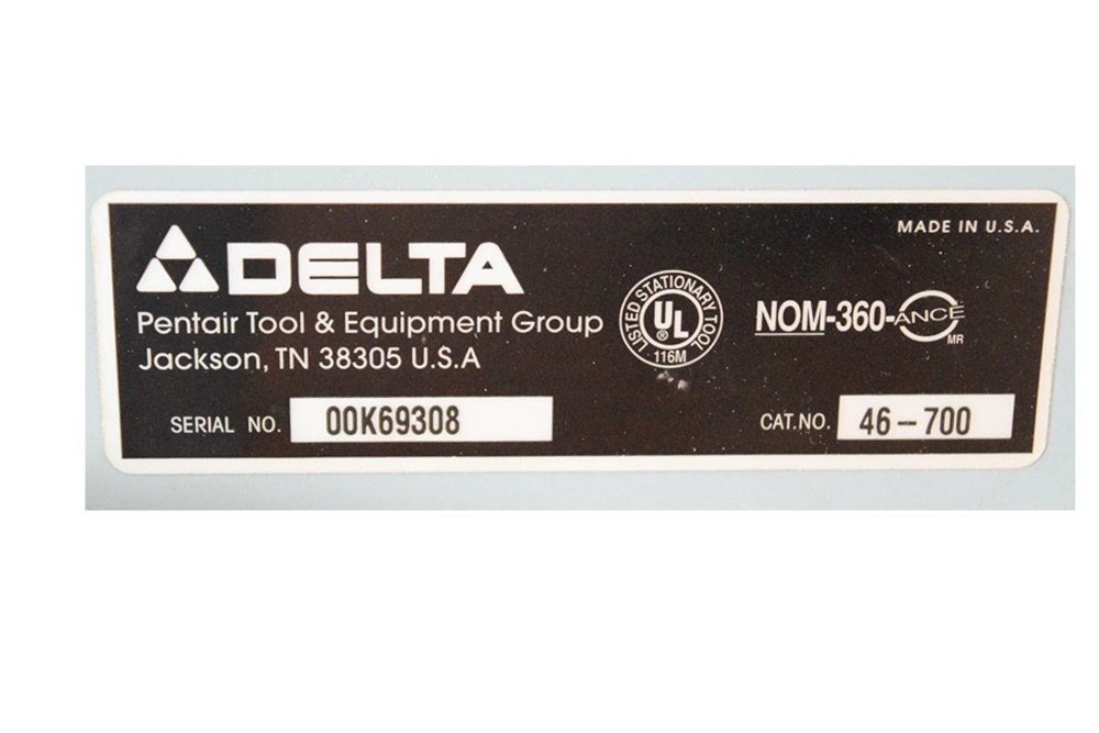 Delta 12" Variable Speed Wood Lathe with Turning Tools and Manual