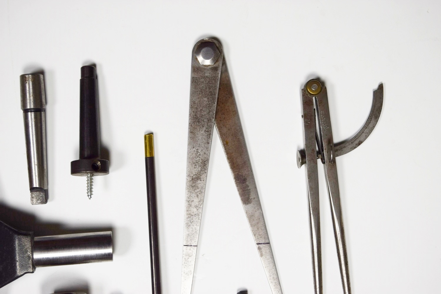 Delta 12" Variable Speed Wood Lathe with Turning Tools and Manual