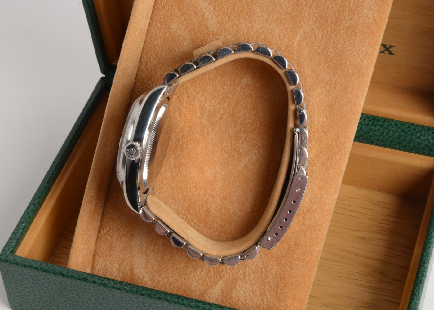 Rolex Datejust Steel 16220 36mm Silver Tapestry Automatic Watch