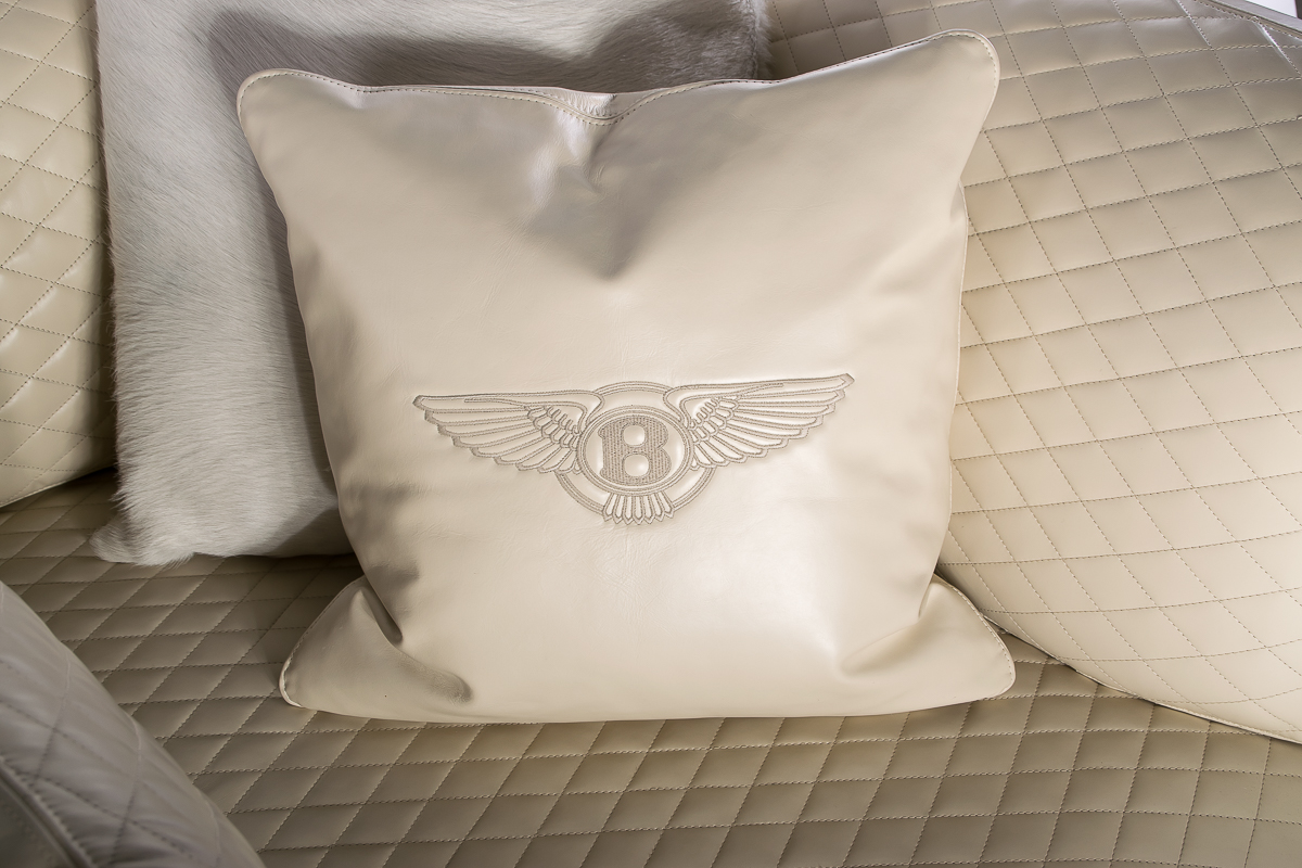 Bentley Home Collection Kensington Armchair