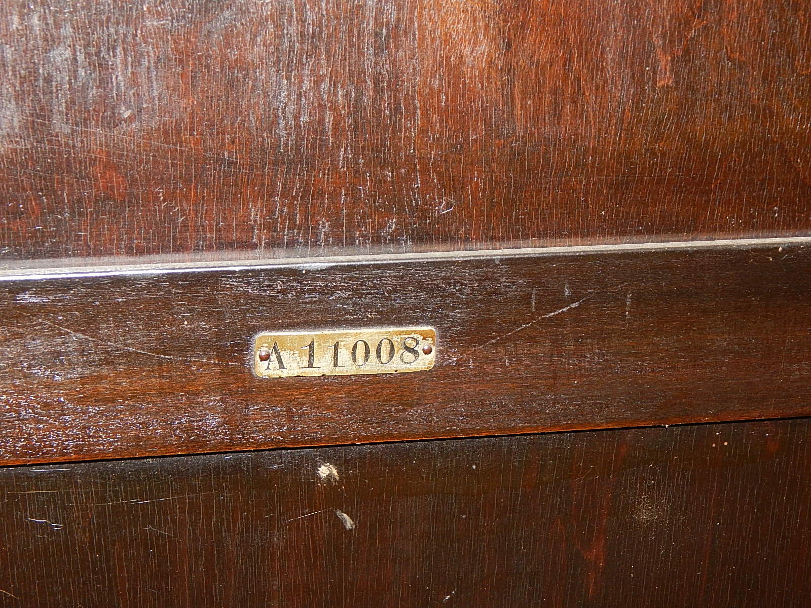 Antique Silvertone Victrola Phonograph