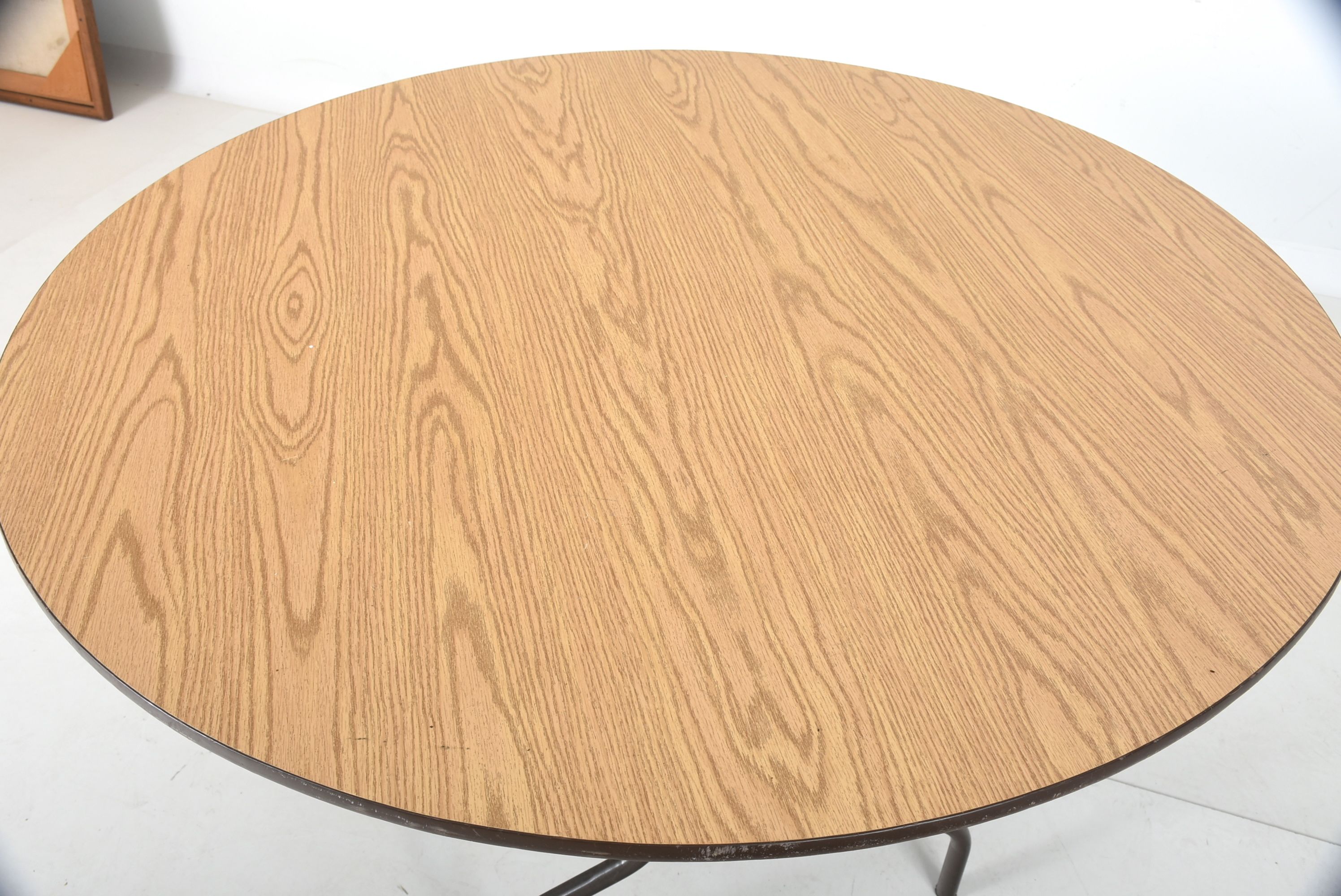 Round Folding Table