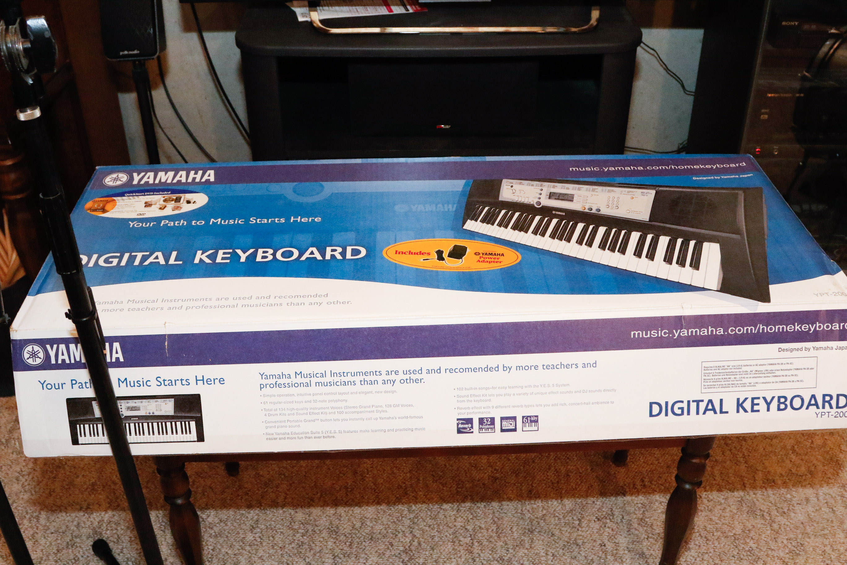 Yamaha Keyboard with Boom Stands